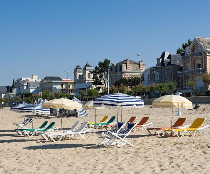 Royan - Appartement Vue Mer - Proximite Plage Et Parking Privatif Exteriör bild